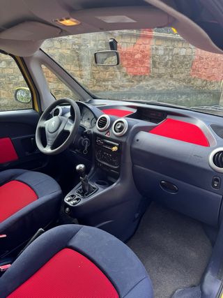 Peugeot 1007 2004