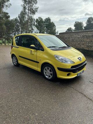 Peugeot 1007 2004