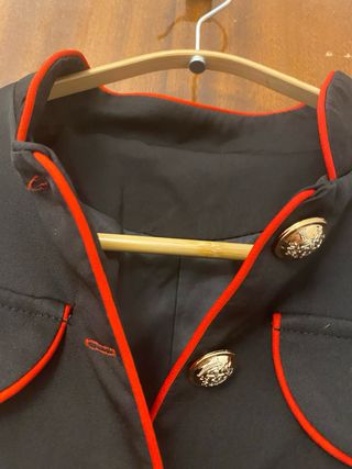 Chaqueta Napoleón Negra con Ribete Rojo dama