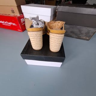 Sandalias Sfera cuña esparto mostaza