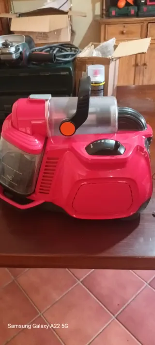 Aspiradora AEG Rosa
