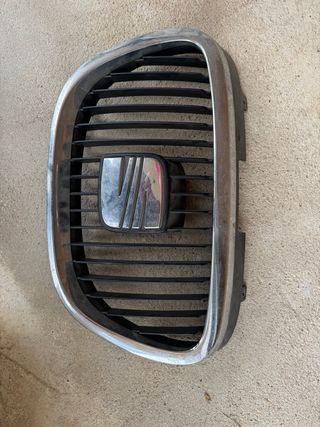 Seat leon 2005 al 2012. Rejilla delantera