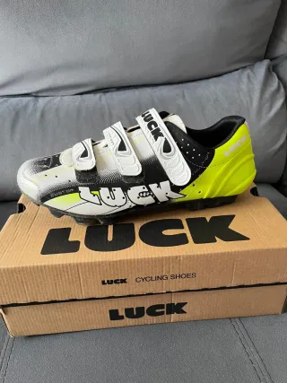 Zapatillas Ciclismo Luck T44 + calas Shimano