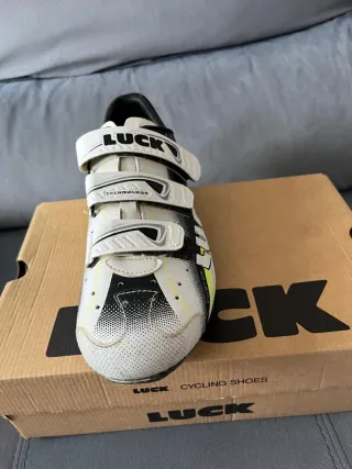 Zapatillas Ciclismo Luck T44 + calas Shimano
