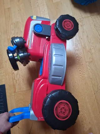 Correpasillos musical con volante