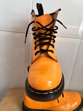Botas Dr. Martens Naranja Talla 39