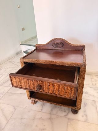 Mesita auxiliar vintage mimbre y madera