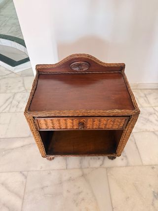 Mesita auxiliar vintage mimbre y madera