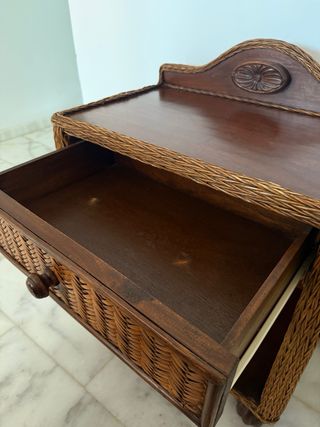 Mesita auxiliar vintage mimbre y madera
