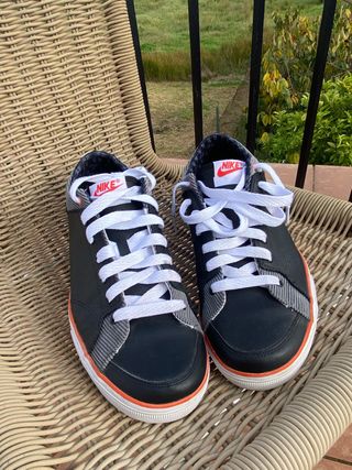 Nike Capri SI Talla 44 Cuero y Pana