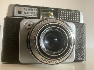 88. Cámara analógica DACORA SUPER DIGNETTE E-B.