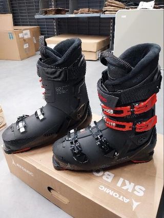 Botas esquí hombre Atomic Hawx Magna 100 HV, negro y rojo