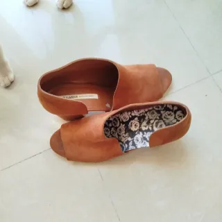 Zapatos / botines abiertos de piel