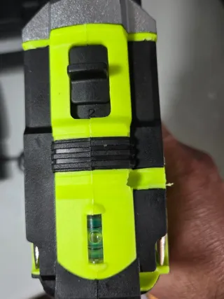 Taladro Inalámbrico 28V + Maletín