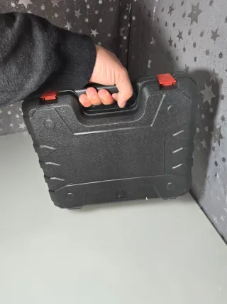 Taladro Inalámbrico 28V + Maletín