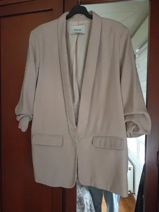 Americana Stradivarius Beige Talla L