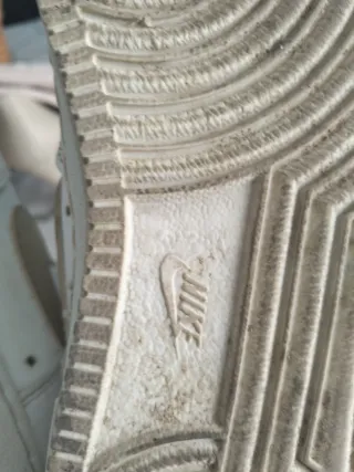 Zapatillas Nike Air Force 1 Beige y Blancas