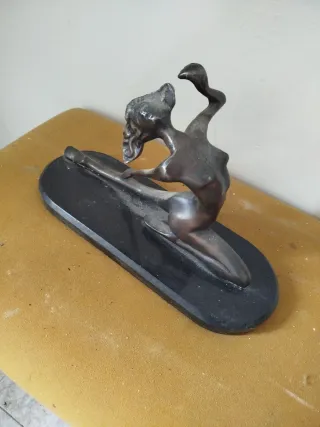 Figura de bronce bailarina