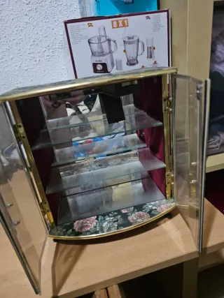 Mueble pequeñito decorativo