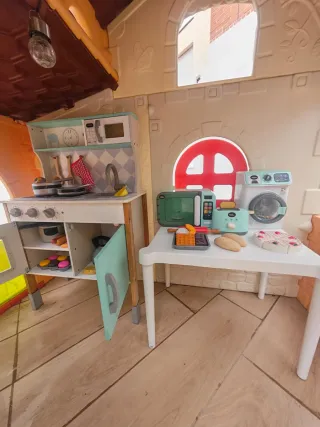 Casa infantil,jardín, exterior para niños