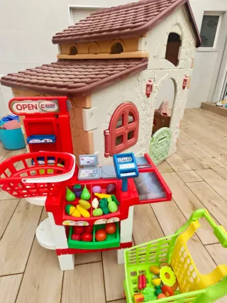 Casa infantil,jardín, exterior para niños