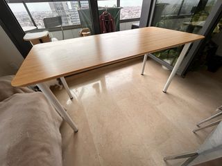 Tavolo da scrivania in bambù e legno