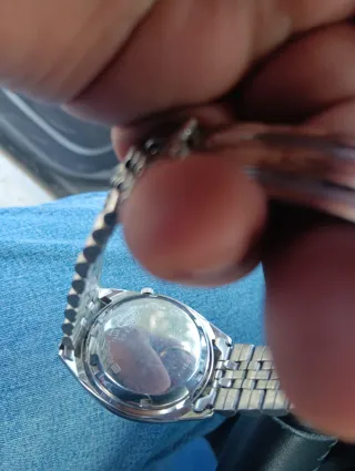 Reloj Seiko 5 Automático Dorado y Plateado