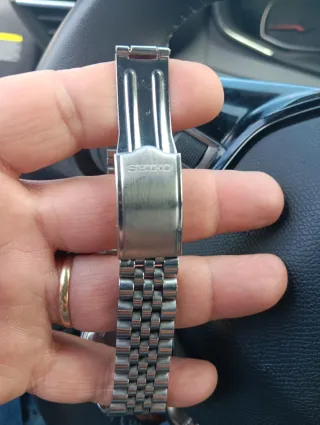 Reloj Seiko 5 Automático Dorado y Plateado