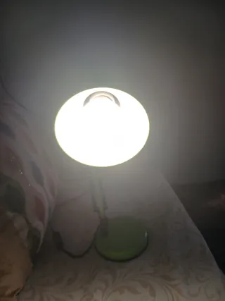 Lámpara de escritorio verde