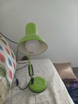 Lámpara de escritorio verde