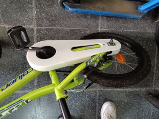 Bicicleta infantil verde