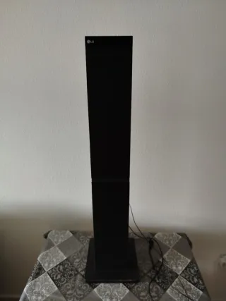 Torre de Sonido LG Negra