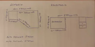 Escritorio de madera con estantería