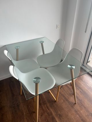 Mesa Comedor Cristal 120x80cm + 4 Sillas Nórdicas