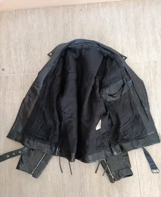 Biker cruzada heavy rock cuero auténtico L Medidas