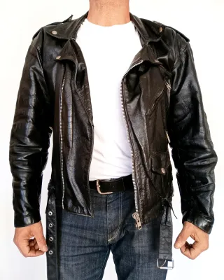 Biker cruzada heavy rock cuero auténtico L Medidas