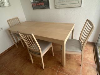 Sillas de madera IKEA acolchadas (hasta 4)