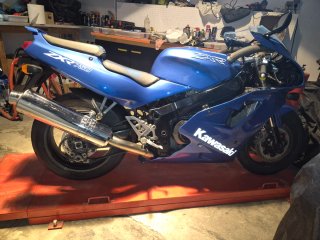 Kawasaki ZXR 750 J1 de segunda mano por 5.000 EUR en Barcelona en