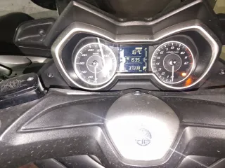 Yamaha XMAX Maxi Scooter Negra