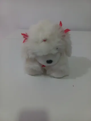 Peluche Perrito Blanco con Lazos Rojos