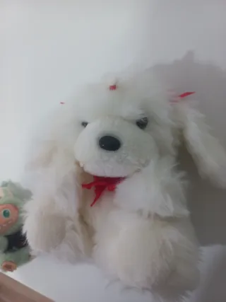 Peluche Perrito Blanco con Lazos Rojos