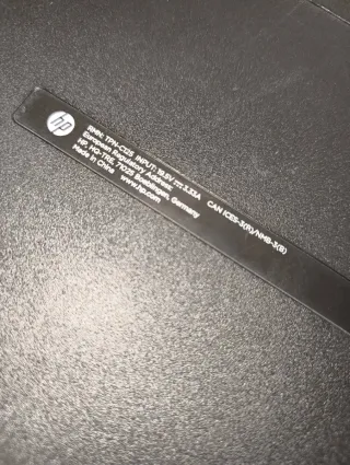 Portátil HP TPN-C125 Rojo - 1TB HDD - 12 GB RAM