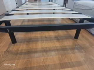 Somier de madera y metal con patas enroscable