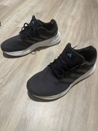 Zapatillas Adidas Talla 46 Negras y Azules