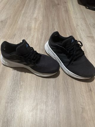 Zapatillas Adidas Talla 46 Negras y Azules