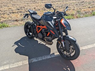 Moto KTM super duke R 1290