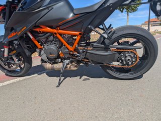Moto KTM super duke R 1290