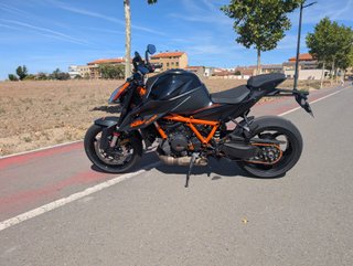 Moto KTM super duke R 1290