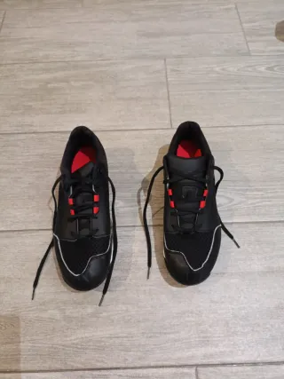 Zapatillas MTB Negras y Rojas  BTWIN