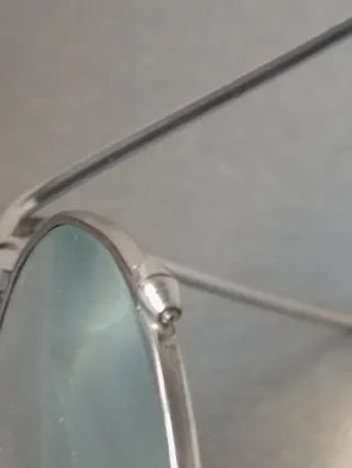 Antigua lupa plegable con estuche